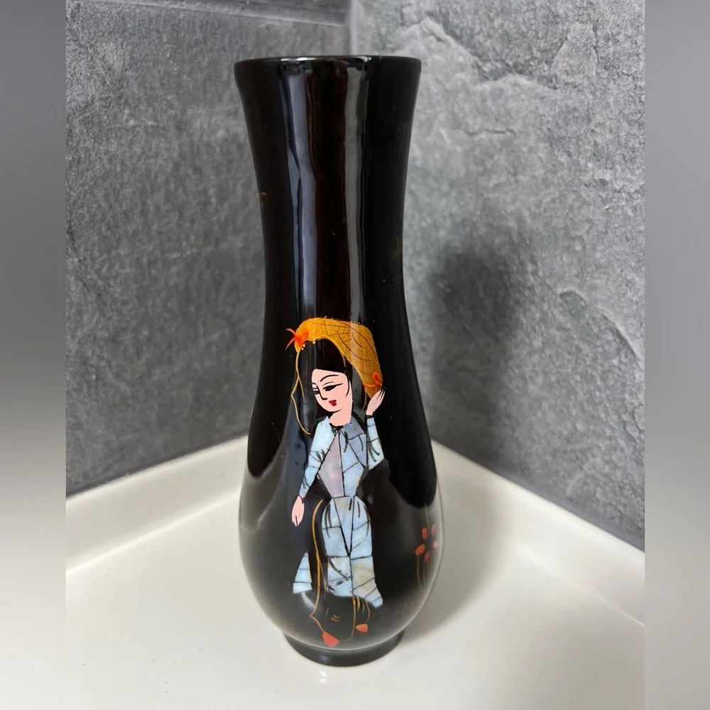 Vintage‎ Asian Bud Vase Inlaid Mother of Pearl Black Lacquer Wooden 7 1/4